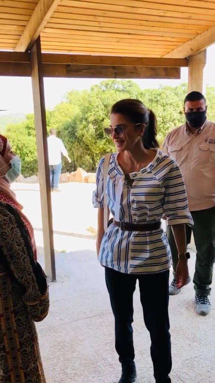 الملكة رانيا تزور محمية عجلون...  صور 