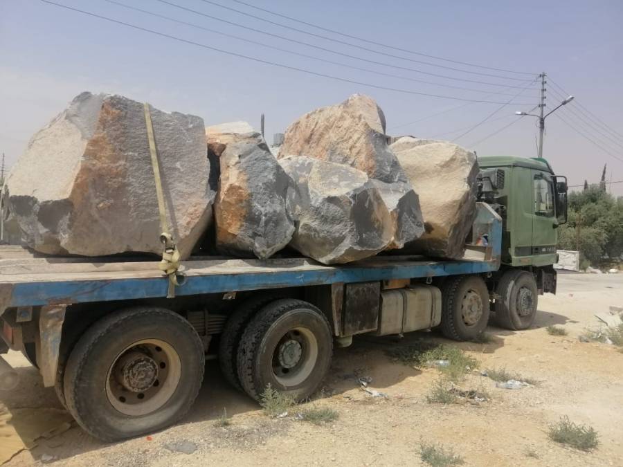 المياه: مجددا... ضبط شاحنتين محملتين بالبازلت المستخرج بطريقة مخالفة في الهاشمية
