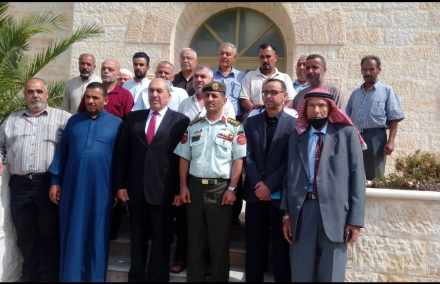 الذيابات  يرعي حفل توزيع  مساعدات مالية على ذوي الاحتياجات الخاصة  من المتقاعدين العسكريين