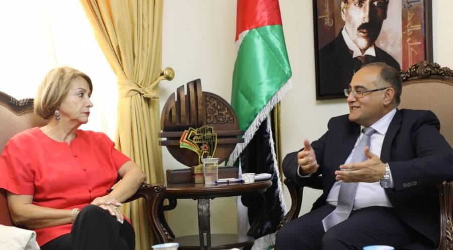 وزارة الثقافة وحساب الخير يدرسان تقديم دعم للمتضررين في قطاع الثقافة والفنون.