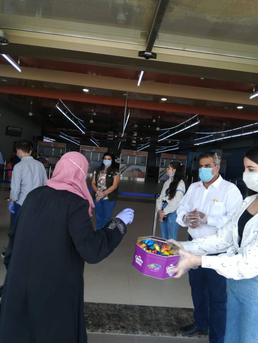 العقبة تستقبل بالورد والحلوى القادمين عبر مطارها