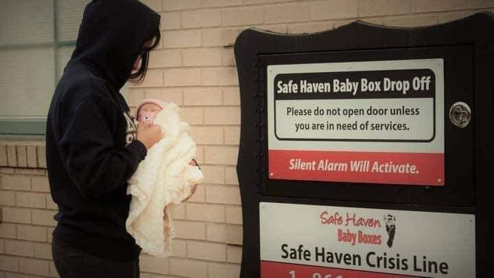 صناديق لوضع الأطفال حديثي الولادة الغير شرعيين