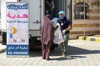 تكية ام علي توزع لحوم الأضاحي وتشكر المتبرعين