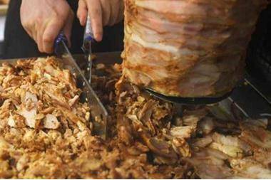 ارتفاع حالات التسمم الغذائي بمخيم البقعة الى 88 حالة