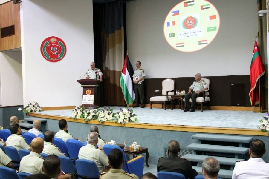 رئيس هيئة الأركان يفتتح دورة القيادة والأركان 61 المشتركة 25