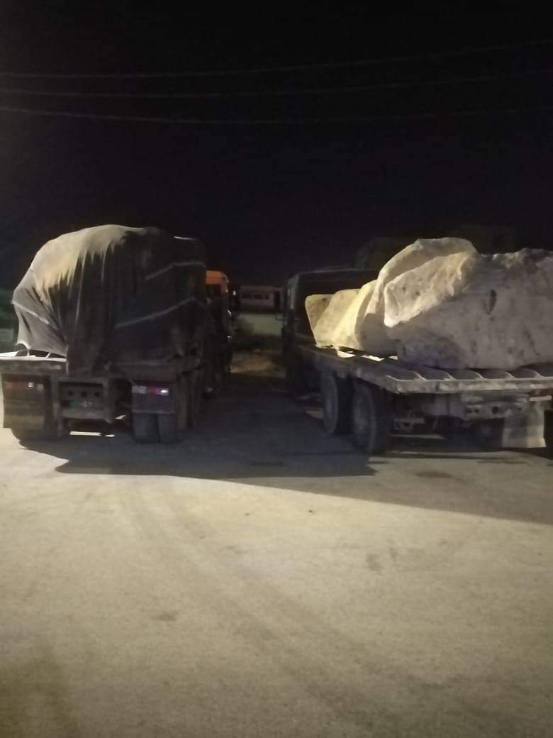 المياه: ضبط 4 شاحنات محملة بالبازلت المستخرج بطريقة مخالفة في الهاشمية والضليل وتوقيف اصحابها