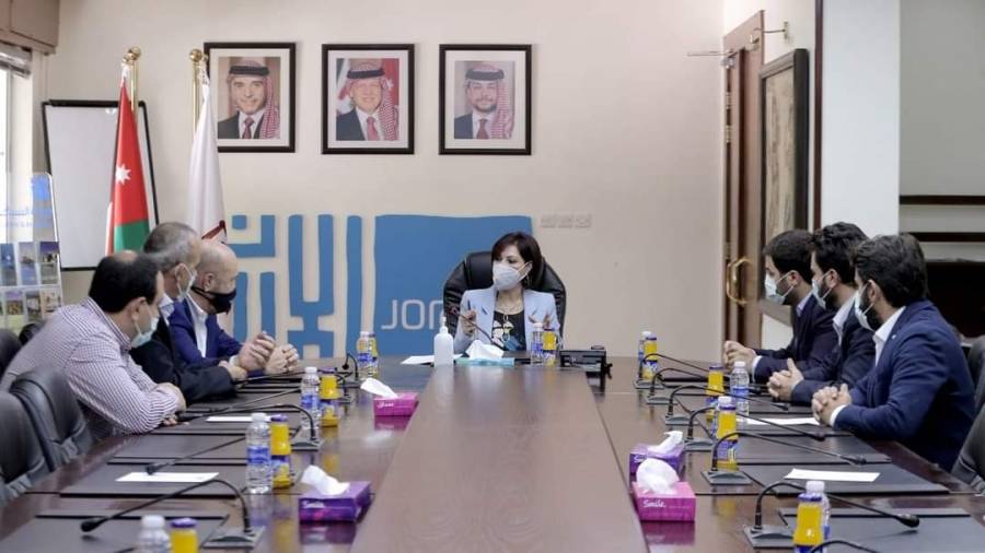 وزارة السياحة تنوي اطلاق منصة لتسويق الحرف التقليدية الكترونيا