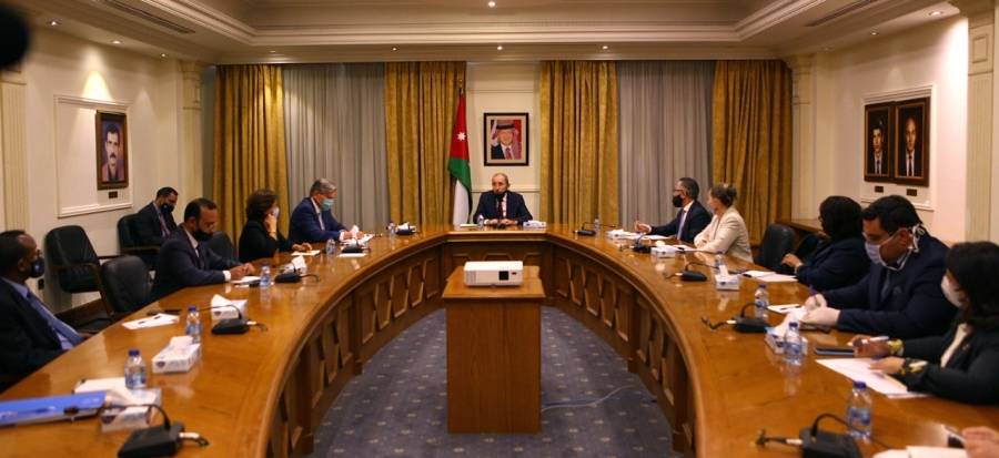 الصفدي يؤكد أهمية التضامن الذي يبديه المجتمع الدولي مع لبنان لمساعدته