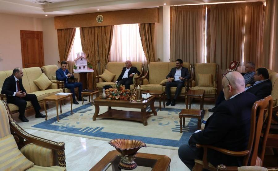 إتفاقية لإنشاء فرع لمجتمع طلال أبو غزالة للمعرفة في جامعة الحسين بن طلال