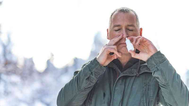 علماء يبتكرون بخاخ أنف للوقاية من كورونا بدل الكمامة