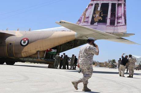 الفايز... عودة 70 أردنيا من لبنان