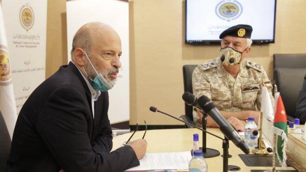 فريق حكومي بقيادة الرزاز في إدارة الأزمات لبحث سيناريوهات كورونا