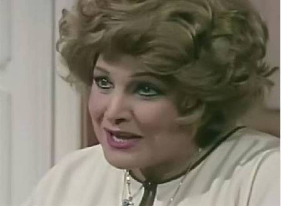 نقل الفنانة عايدة كامل إلى المستشفى