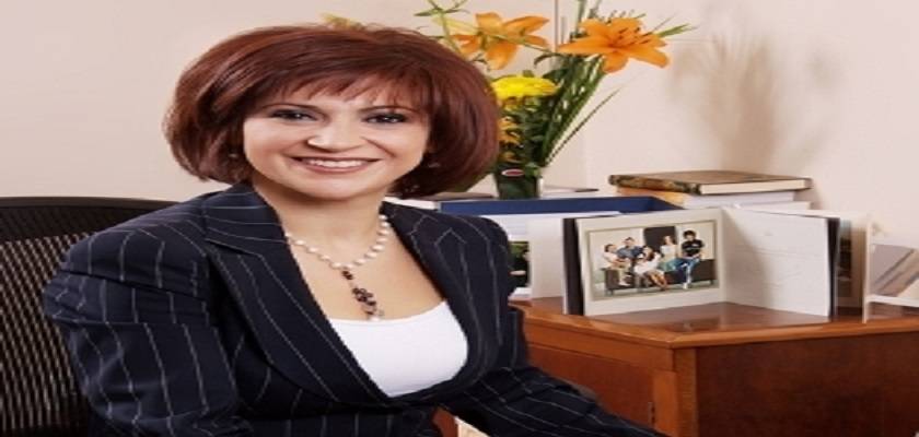 وزيرة السياحة تغرد على تويتر : 100 الف مستفيد من برنامج اردننا جنة