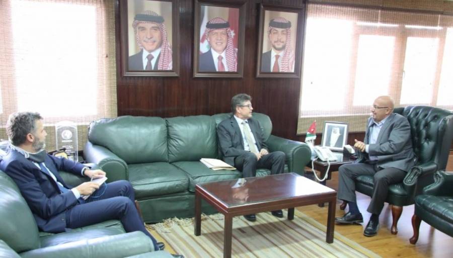 وزير المياه والري يستقبل السفير الالماني كامبمان