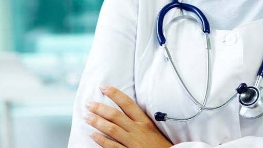 ضبط قابلة قانونية تقوم بعمليات اجهاض باجهزة توليد ومواد مخدرة