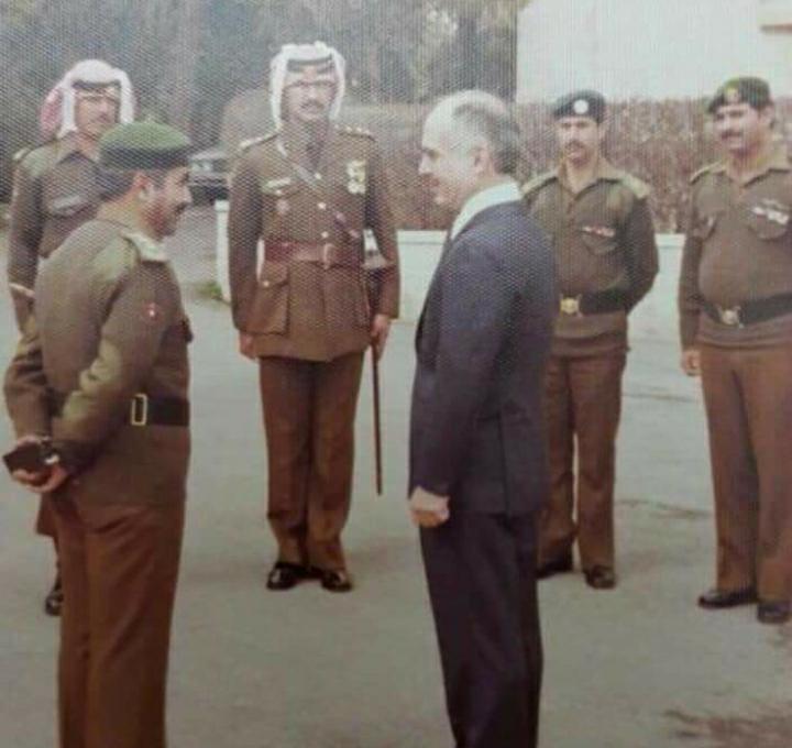 صورة من  ذاكرة الجيش العربي للمغفور له الحسين بن طلال