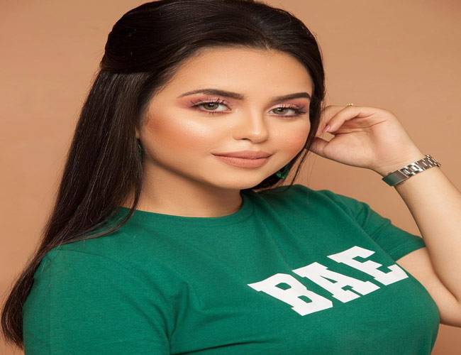 الخيمة.. أغنية جديدة للفنانة دنيا عبد الله