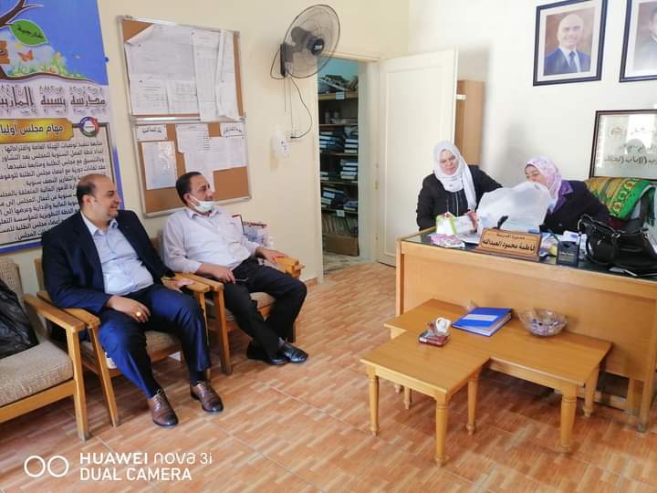 مدرسة نسيبة المازنية تعرب عن شكرها وتقديرها للسيدين مالك الفاخوري و عدنان ابو دلو