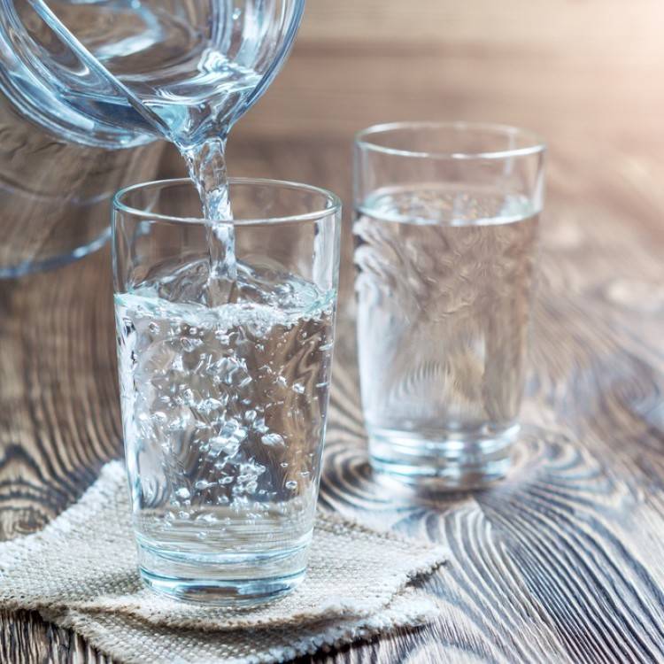 أهم فوائد شرب الماء في الحرّ