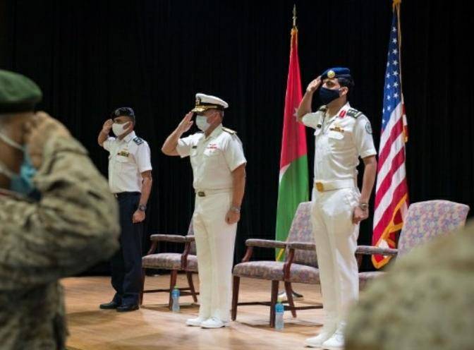 القوة البحرية الملكية الاردنية تتسلم قيادة قوة الواجب (152) في البحرين