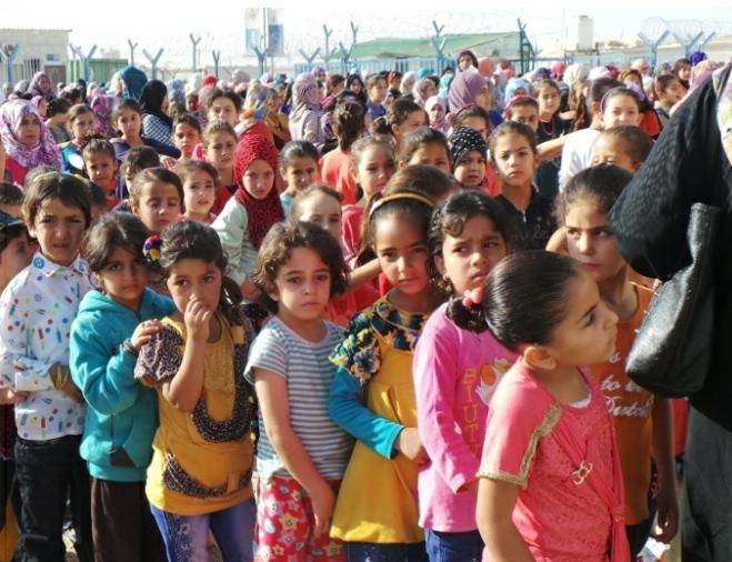 دوام الطلبة السوريين في مخيم الزعتري يوم الاحد القادم