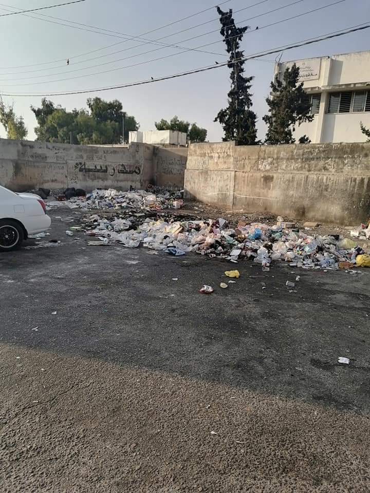المفرق : مواطنون يشتكون من تجمع النفايات في المدينة