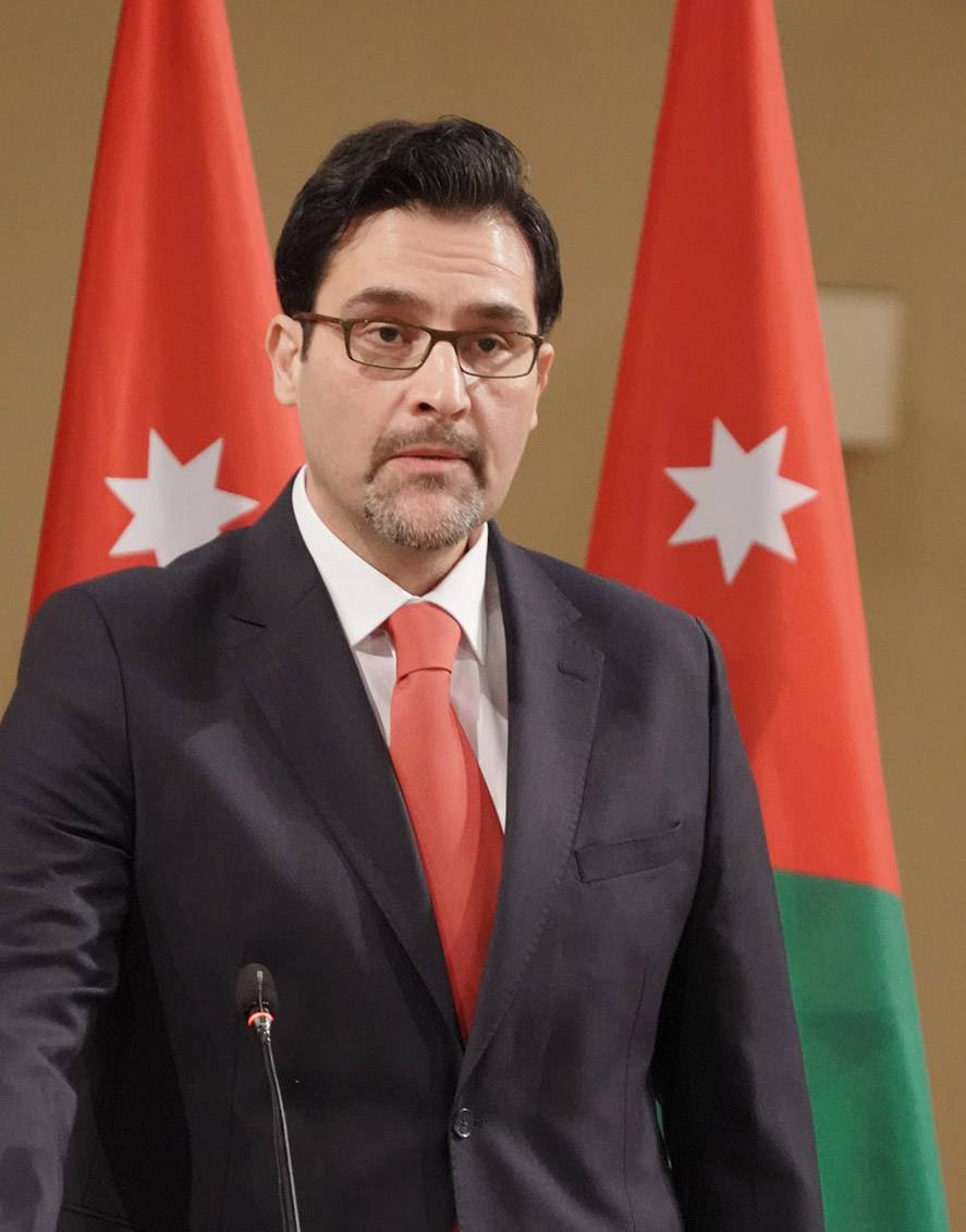 وزير النقل: لا بد للمسافرين الراغبين بالعودة إلى الأردن أن يثبتوا أنهم أمضوا 14 يوما في الدول الخضراء