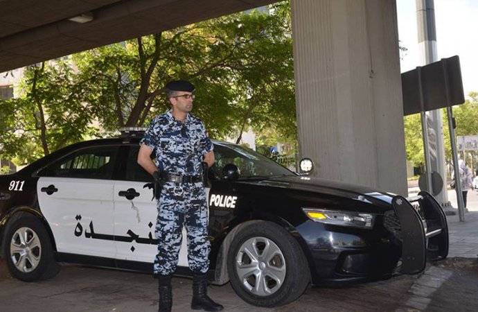 مدير شرطة الزرقاء: ضبط 37 شخصا خالفوا حظر التجول الشامل...