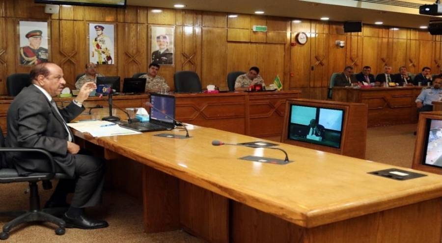 شاهد ماذا كتب الهزاع على محاضرة وزير الداخلية في كلية الدفاع الوطني