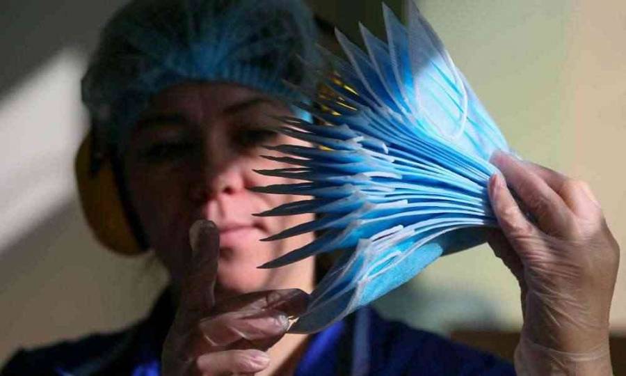 لماذا شركات التأمين لا تغطي تكاليف العلاج من كورونا؟