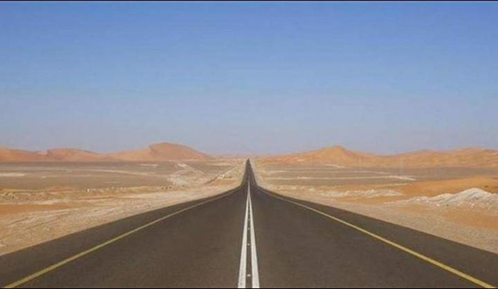 السعودية تكشف عن اطول طريق مستقيم في العالم ...تفاصيل