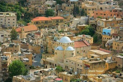 حافلات مجانية لسكان مدينة السلط