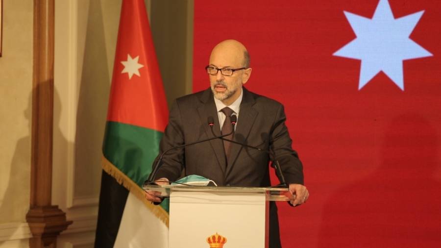 الرزاز يرعى توقيع مذكرة تفاهم بين وزارة العمل والقوات المسلحة لاعادة تفعيل خدمة العلم ..تفاصيل