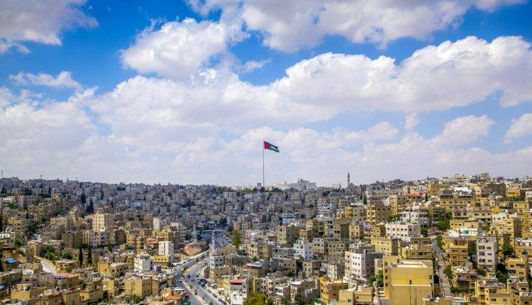 طقس الأحد .. أجواء صيفية نهاراً ولطيفة مع ساعات الليل المتأخرة