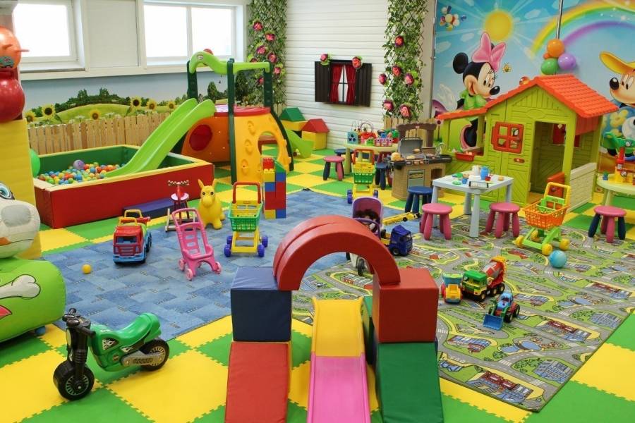 لا قرار بتعطيل عمل حضانات الأطفال