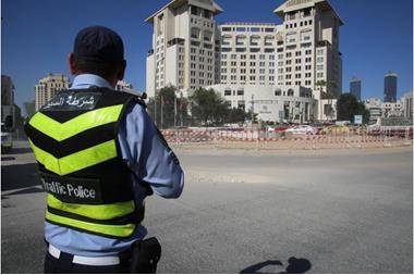 6 وفيات و 5 اصابات بحوادث سير و 281 مخالفة قطع اشارة حمراء و قيادة متهورة خلال 24 ساعة