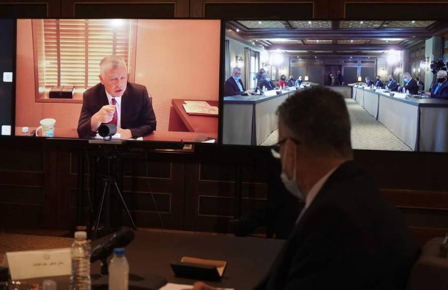 الملك : يؤكد في اجتماع عقد مع رئيس واعضاء الهيئة المستقلة للانتخاب على الحفاظ على صحة المواطن