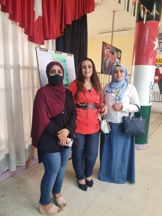 جمعية بادري و جمعية حسنى تقومان بتوزيع كمامات و مواد تعقيم