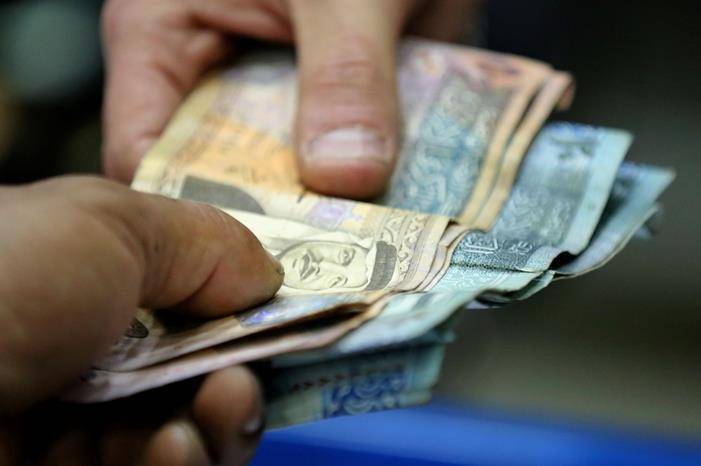 ترجيح تحويلات نقدية لأسر متضررة من كورونا قريبا