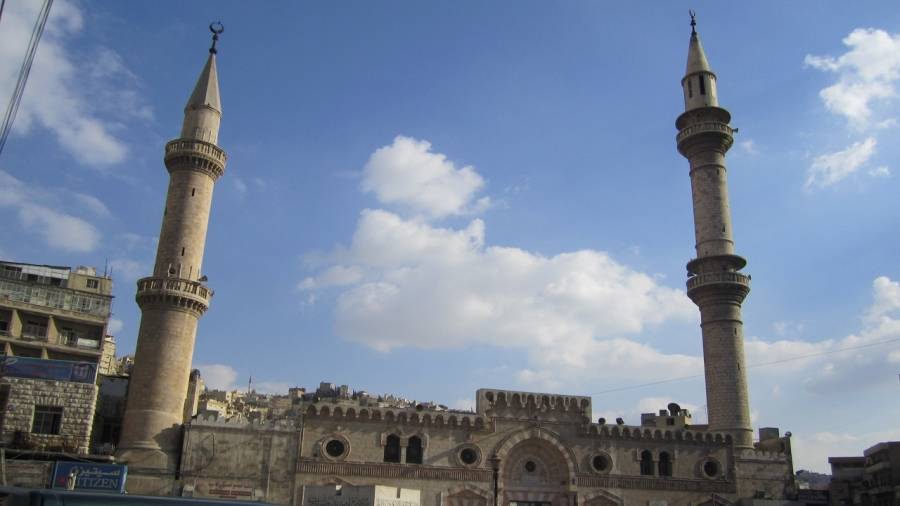 حملة الكترونية تطالب بفتح المساجد .. الإغلاق غير مبرر