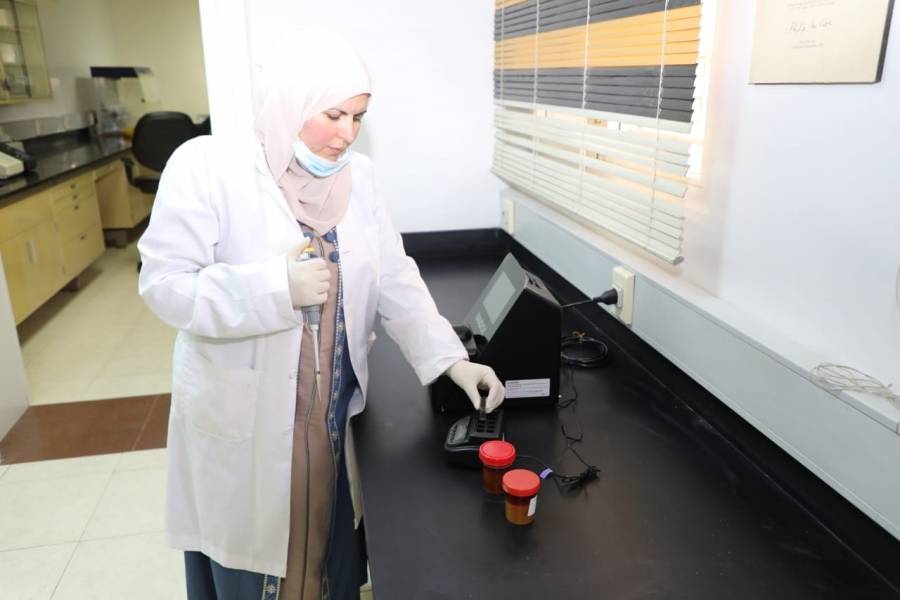 الوطني للبحوث الزراعية: تجهيز مختبرات لفحص متبقيات المضادات الحيوية وجودة العسل