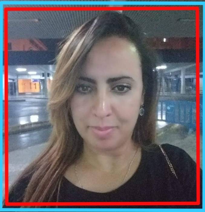 إكرام مهاجرة مغربية تتأسف لوضعية المغرب
