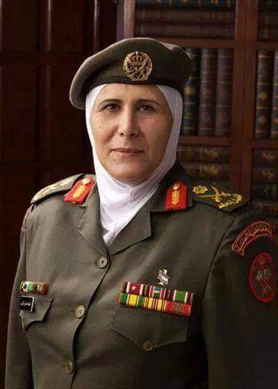 نايفه منور  الزبن عضوا  في مجلس الاعيان