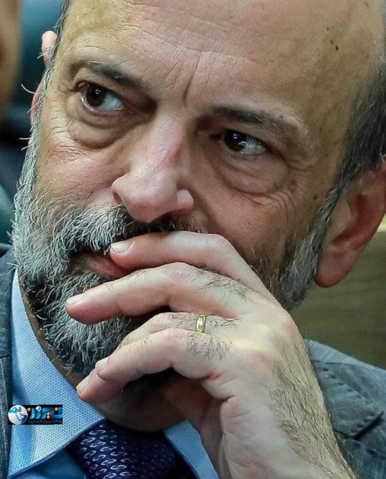 الرزاز يودع الوزراء عبر قروب الواتس اب المخصص لهم..