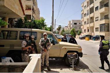 العضايلة : قد نضطر الى عزل مناطق في عمان