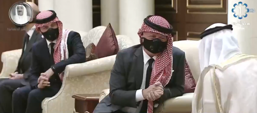 عاجل : بالصور .. الملك يصل الكويت لتقديم واجب العزاء بوفاة الشيخ صباح الاحمد وتهنئة نواف الأحمد بتولي سلطاته الدستورية