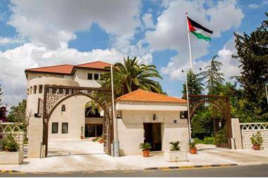 من رئيس الحكومة القادم... وتشكيلة وزارته... أسماء 