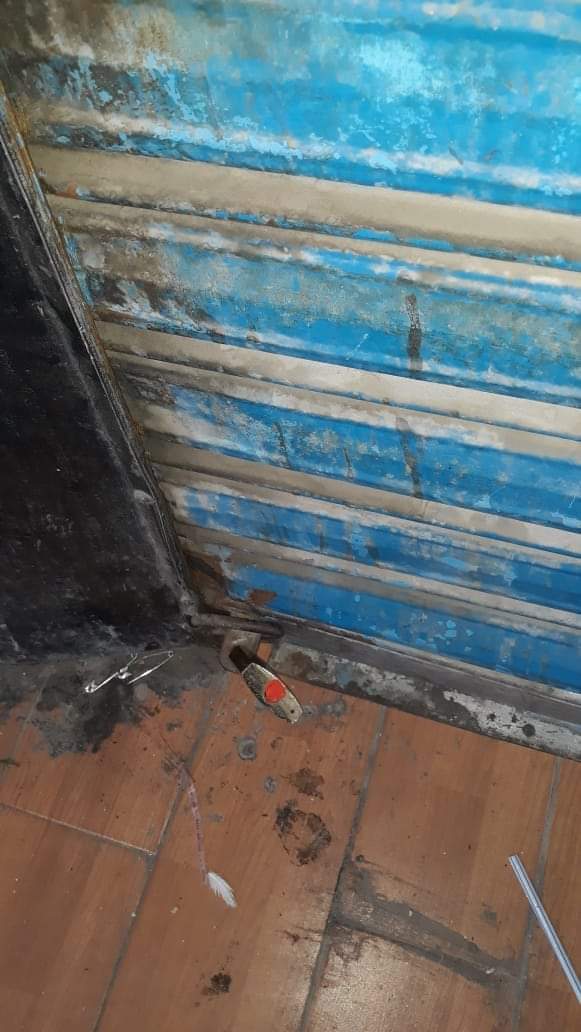 بلدية الزرقاء : اغلاق 12 منشأة تجارية مخالفة لأوامر الدفاع داخل المنطقة المعزولة