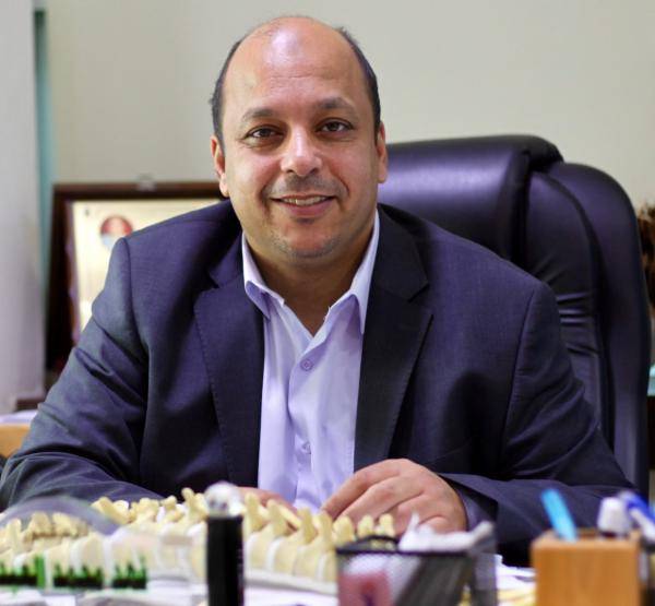 طبيب أردني يجري عملية نادرة في جراحة العظام